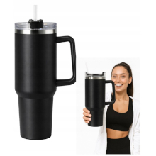 TAZZA TERMICA CON MANICO E CANNUCCIA 1200ML NERA